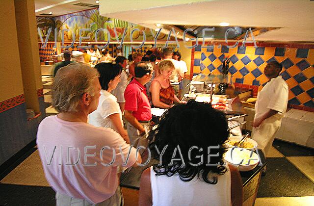 Cuba Varadero Naviti Varadero The pasta according to your wish, a longer queue.