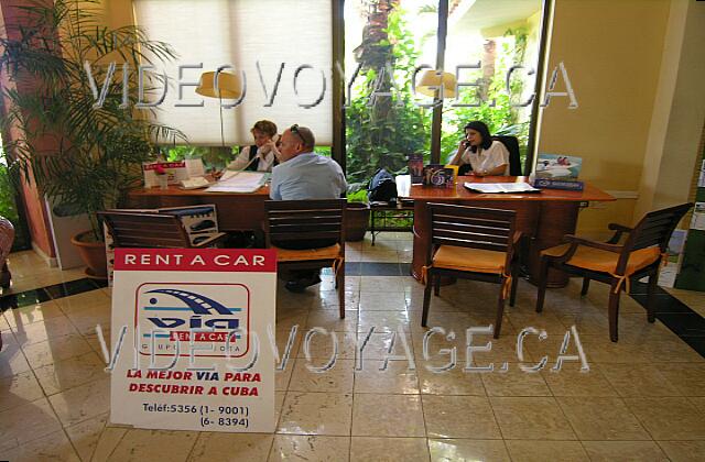 Cuba Varadero Naviti Varadero Le bureau de tourisme et la location de voiture dans le Lobby.