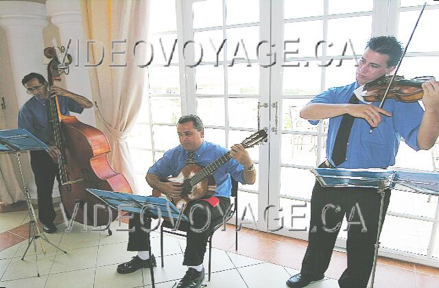 Cuba Varadero Princesa Del Mar Une musique plutot relaxante.