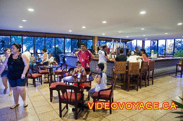 Cuba Varadero Bellevue Puntarena Playa Caleta Resort A large bar, plenty of tables, a limited selection of local drinks ....