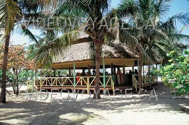 Cuba Varadero Bellevue Puntarena Playa Caleta Resort The Tropical bar was different in 2003, it was replaced in 2005.