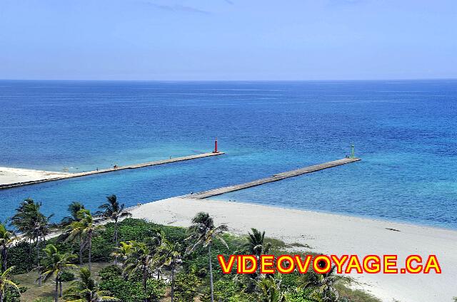 Cuba Varadero Bellevue Puntarena Playa Caleta Resort La playa al oeste comienza en la entrada del canal, poco sucede en el canal de navegación.