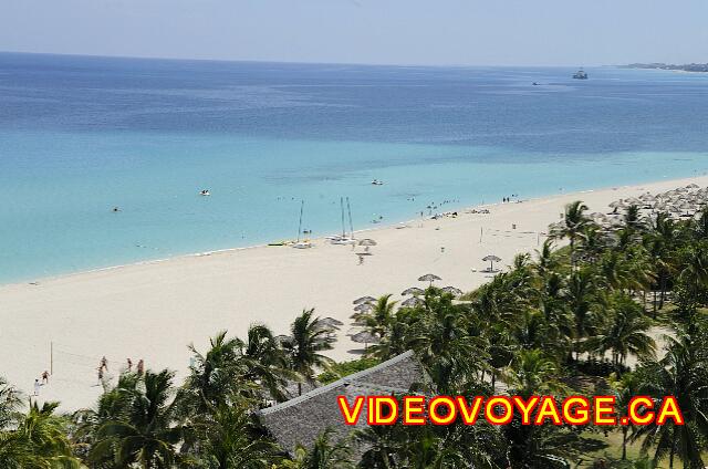 Cuba Varadero Bellevue Puntarena Playa Caleta Resort Ils semblent avoir ajouter une grand bande de sable devant l'hôtel pour diminuer l'effet des vagues à faire une pente abrupte à l'entrée dans la mer.  Nous allons voir d'ici quelques moi si cette nouvelle stratégie est efficace.