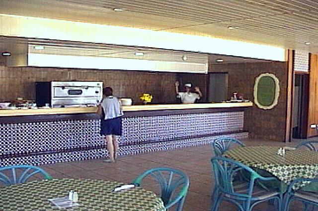 Cuba Varadero Bellevue Puntarena Playa Caleta Resort En 2003, le restaurant La Costa était un snack bar, aujourd'hui le restaurant à été rénové pour être un restaurant à la carte.  Il est situé au rez de chaussé du Lobby.