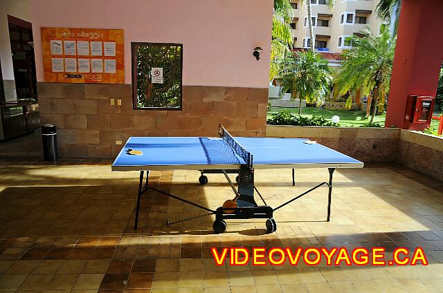 Cuba Varadero Be Live Experience Las Morlas Una mesa de ping pong, cerca de la discoteca.