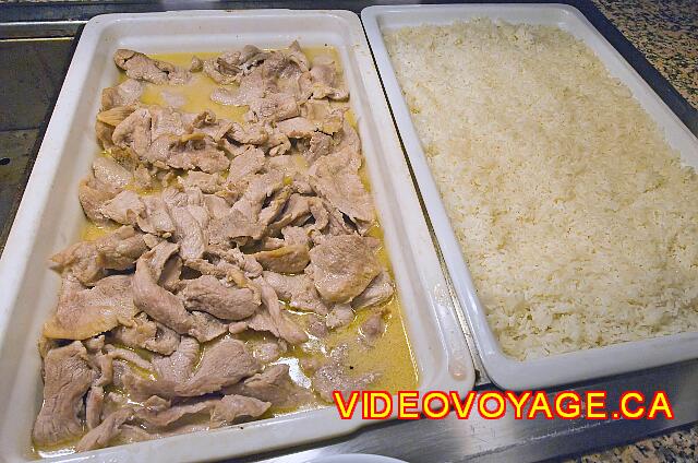 Cuba Varadero Be Live Experience Las Morlas Otros dos platos calientes: carne y arroz blanco.