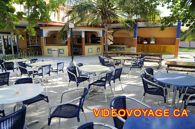 Cuba Varadero Be Live Experience Las Morlas El bar de El Chiringuito se puede abrir por la tarde en temporada alta. Está situado entre la playa y la piscina.