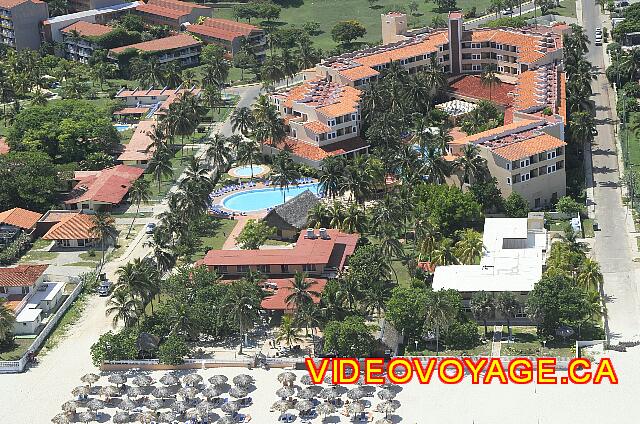 Cuba Varadero Be Live Experience Las Morlas Une vue aérienne de l'hôtel. Sur un petit terrain contrairement aux autres hôtels de Varadero.  Certains clients préfèrent les petits hôtels plutôt que les grands complexes.