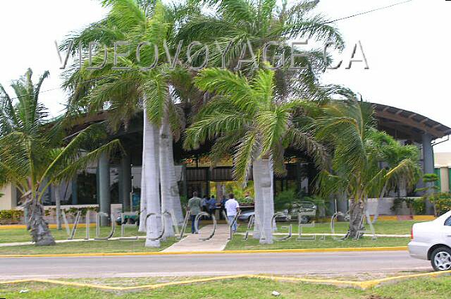 Cuba Varadero Be Live Experience Turquesa The entrance to the hotel site