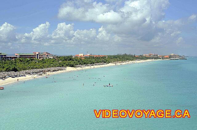 Cuba Varadero Be Live Experience Turquesa Vers l'ouest, il y a une autre pointe rocheuse.