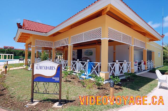 Cuba Varadero Memories Varadero Beach Resort The restaurant snack bar secondary pool near the lobby.