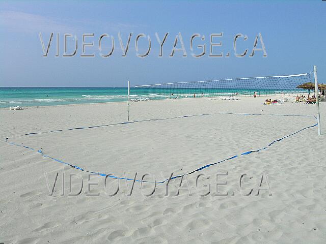Cuba Varadero Sol Sirenas Coral
 Des activités d'animations sont organisées sur la plage comme le volleyball de plage.