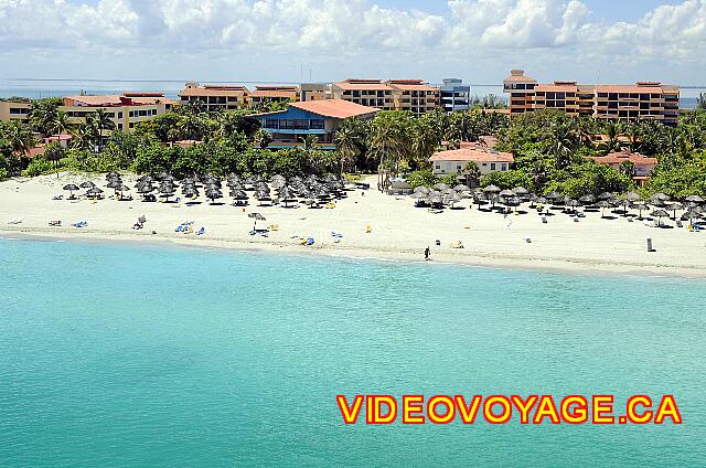 Cuba Varadero Sol Sirenas Coral
 The sea in front of the Sol Coral without algae without reef, a gentle slope, average strength of the waves ... It may have a few days in January with the north wind and stronger waves.