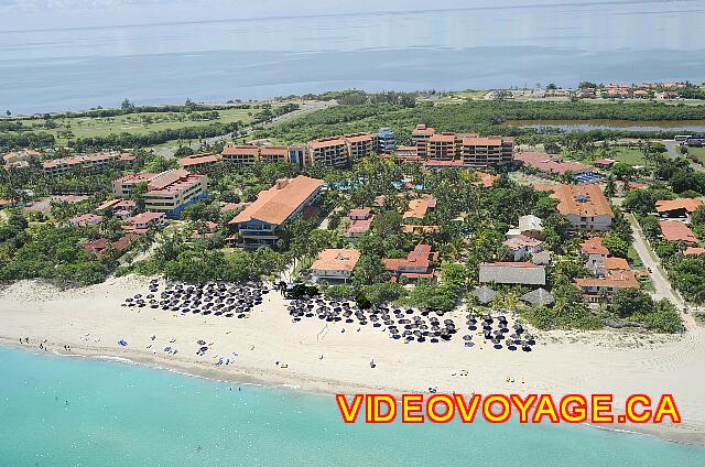 Cuba Varadero Sol Sirenas Coral
 On the site of the Sol Coral, there were three hotel before, the hotel Caracol left the hotel Cascada center and Caribe right. These hotels have been built at the time that there were streets on the site. Then the main building was built at the bottom and the hotel is named Sol Coral.