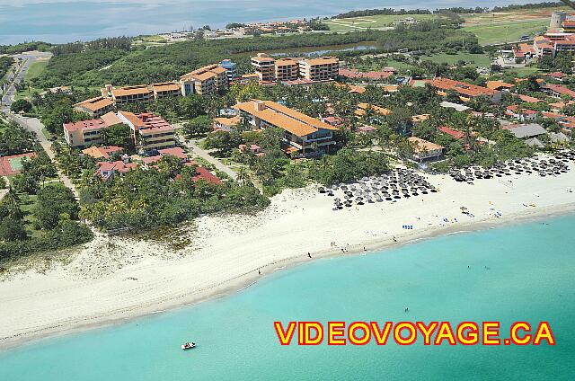 Cuba Varadero Sol Sirenas Coral
 A popular middle class hotel who suffered before animation. Abundant vegetation, a diversified food, different categories of room, near Varadero, a beautiful large beach, all characteristics that allow the Sol Coral to be popular.