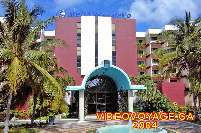 Cuba Varadero Melia Varadero En 2004, la facade de l'hôtel avait d'autre couleurs.