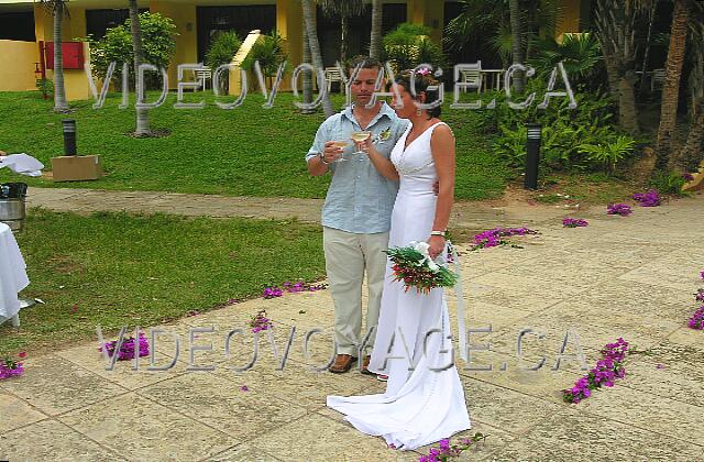 Cuba Varadero Sol Palmeras After the ceremony, champagne