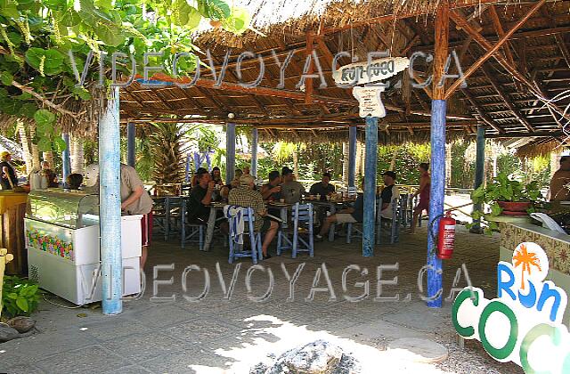 Cuba Varadero Sol Palmeras A simple bar with treats.