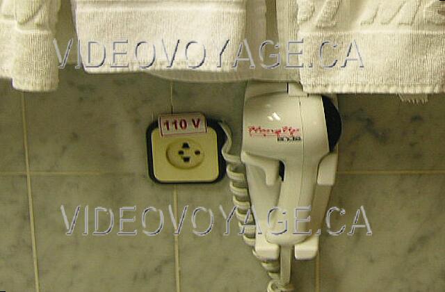 Cuba Varadero Sol Palmeras Socket and hair dryer.