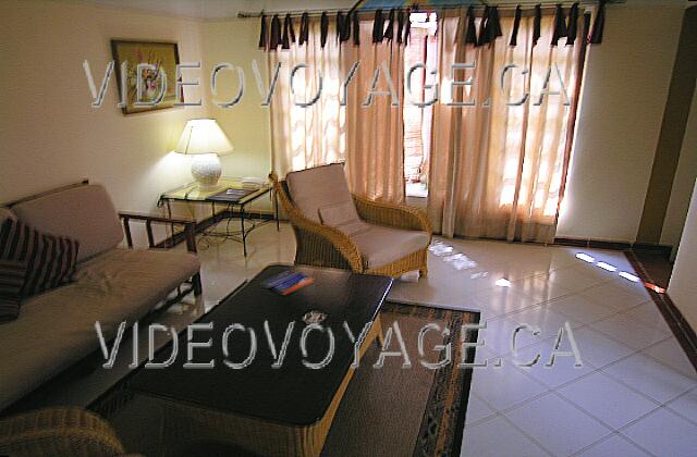 Cuba Varadero Sol Palmeras At the entrance of a villa, the living room.