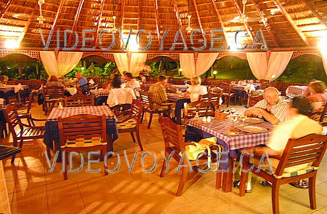 Cuba Varadero Sol Palmeras El comedor de la casa restaurante Steak.