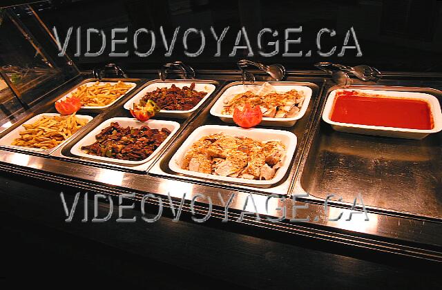 Cuba Varadero Sol Palmeras A small buffet in addition to the main buffet restaurant.