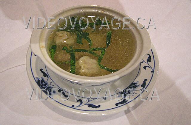 Cuba Varadero Sol Palmeras La sopa china estándar. El chef fue entrenado durante varios meses en Canadá con cocineros chinos. El resultado es sorprendente.