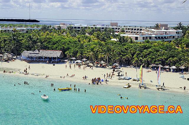 Cuba Varadero Sol Palmeras El centro náutico y voleibol de playa se encuentran al oeste del restaurante de la playa.