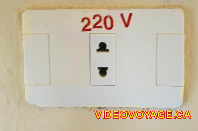 Cuba Varadero Tainos Los enchufes en las habitaciones 220 voltios.