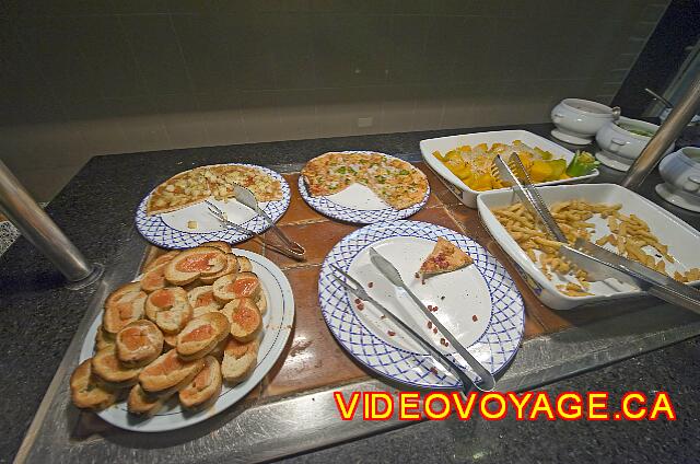 Cuba Varadero Tainos Pizza, patates frites, ...