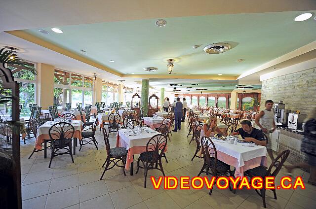 Cuba Varadero Tainos Un restaurant ouvert pour tout les repas.