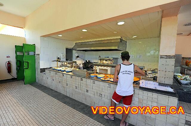 Cuba Varadero Tainos A fairly complete buffet for a snack bar.