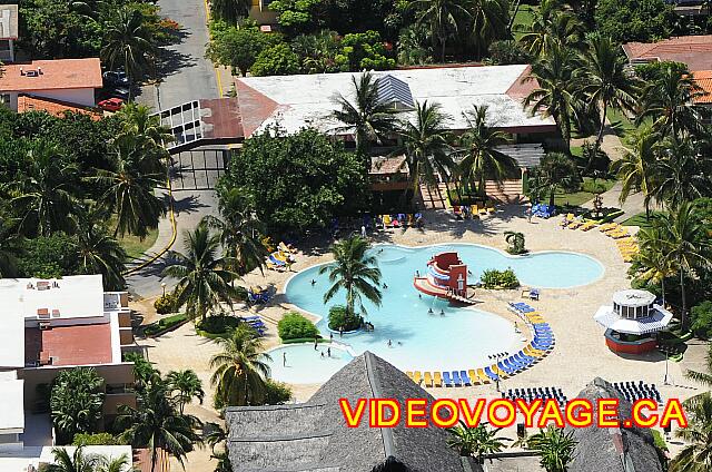 Cuba Varadero Villa Tortuga Une vue aérienne de la piscine principale et de la piscine des enfants.