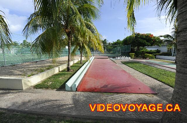 Cuba Varadero Melia Peninsula Varadero Para los bolos ... Un sistema manual para los pasadores y las bolas!