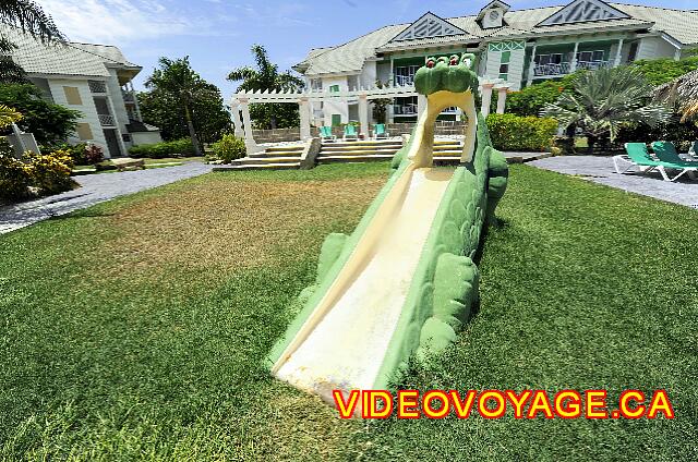 Cuba Varadero Melia Peninsula Varadero To entertain the little ones ... This slide was in the pool smaller before.