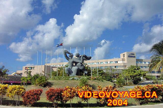 Cuba Varadero Tuxpan La facade de l'hôtel en 2004.