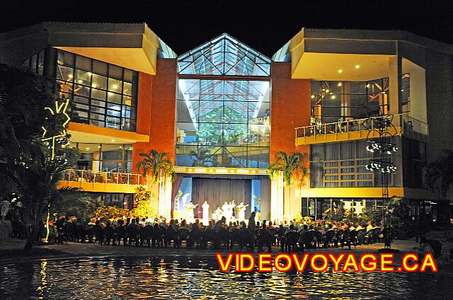 Cuba Varadero Hotel Villa Cuba The stage show ...