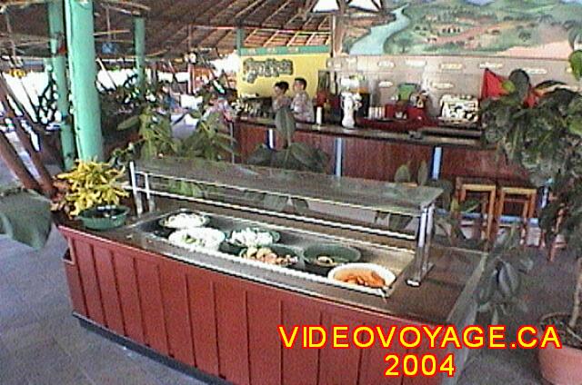 Cuba Varadero Hotel Villa Cuba El buffet en el día.
