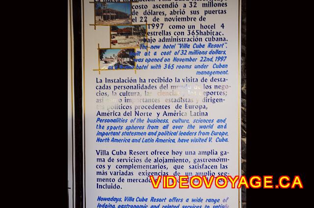 Cuba Varadero Hotel Villa Cuba En el hotel de primer nivel, carteles explican la evolución del hotel.